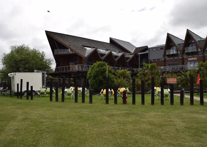Poppy Lodge 45 Avon Park
